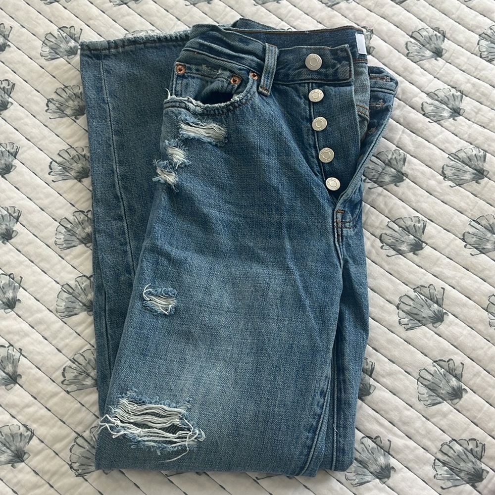 Pistola Jeans- high raise, straight jean.